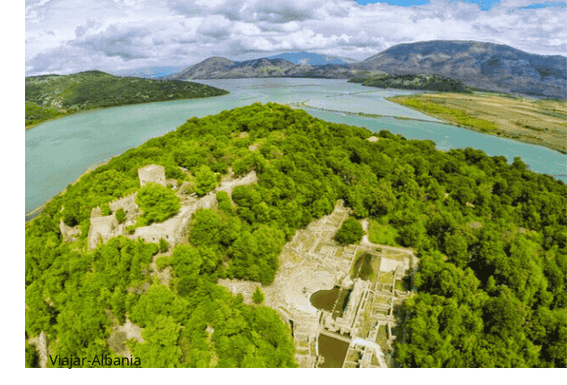 vistas aereas del parque nacional de butrinto en Albania , patrimonio de la Unesco